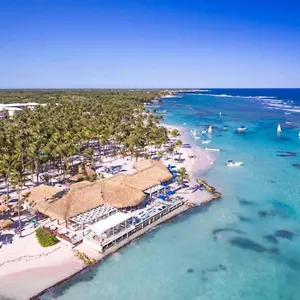 https://somptueux-duplex-sur-la-route-des-plages.comcaribbean.com